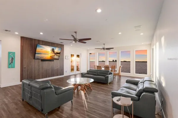 $4,250,000 | 208 22nd St Court Northeast, Bradenton, FL 34208