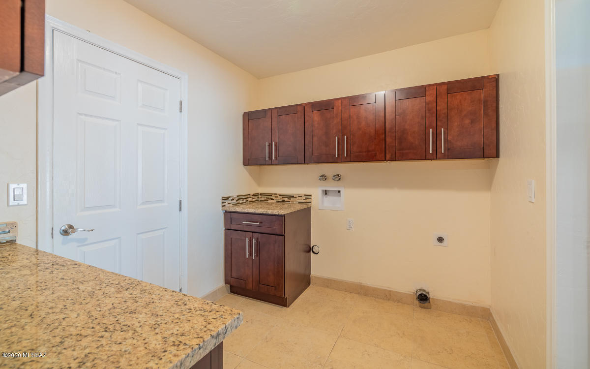 10911 East Limberlost Road Tucson, AZ 85749 - Photo 14 of 44 Gallery Image 14