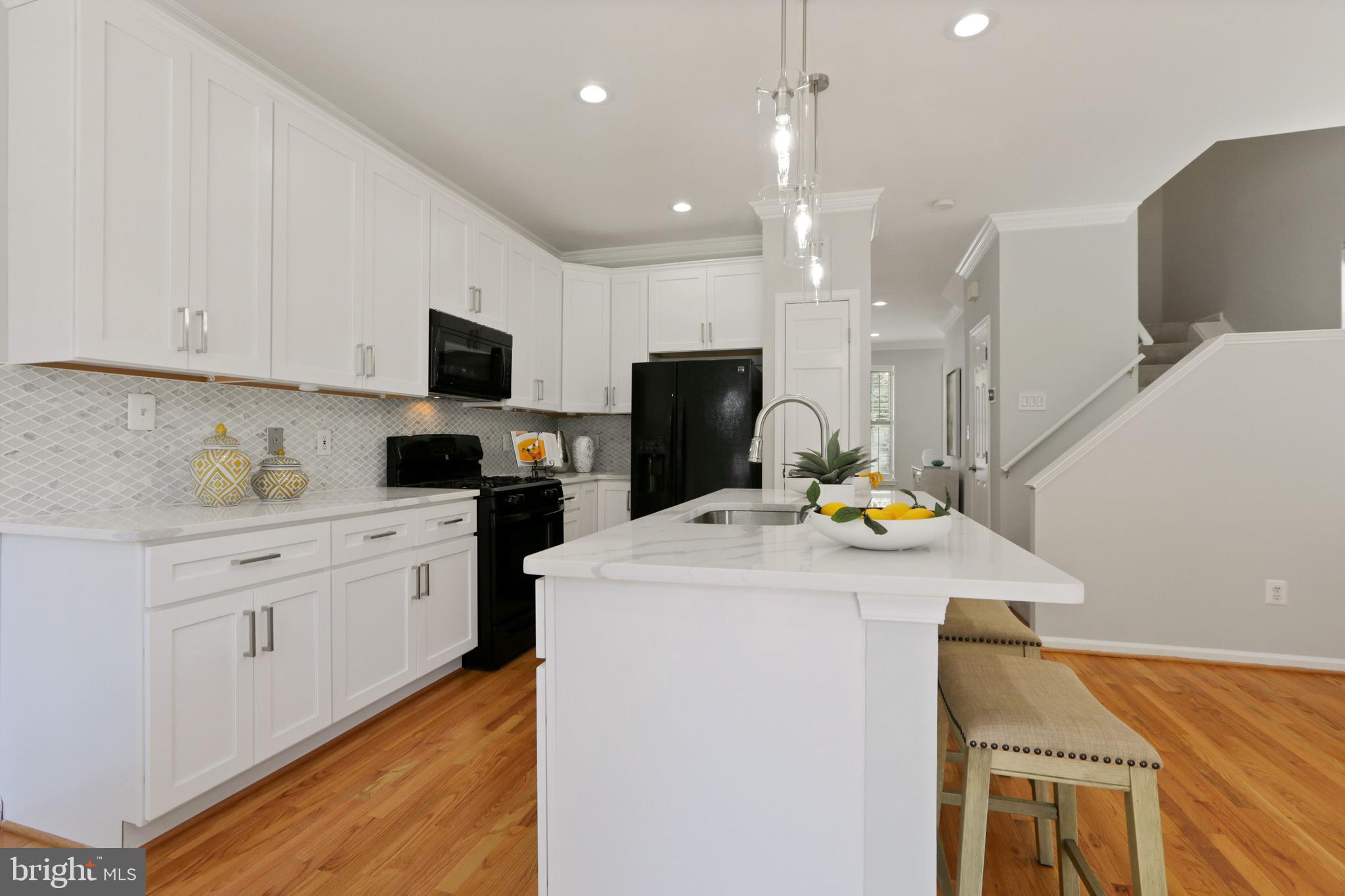 1236 Vintage Place Reston, VA 20194 - Photo 14 of 75