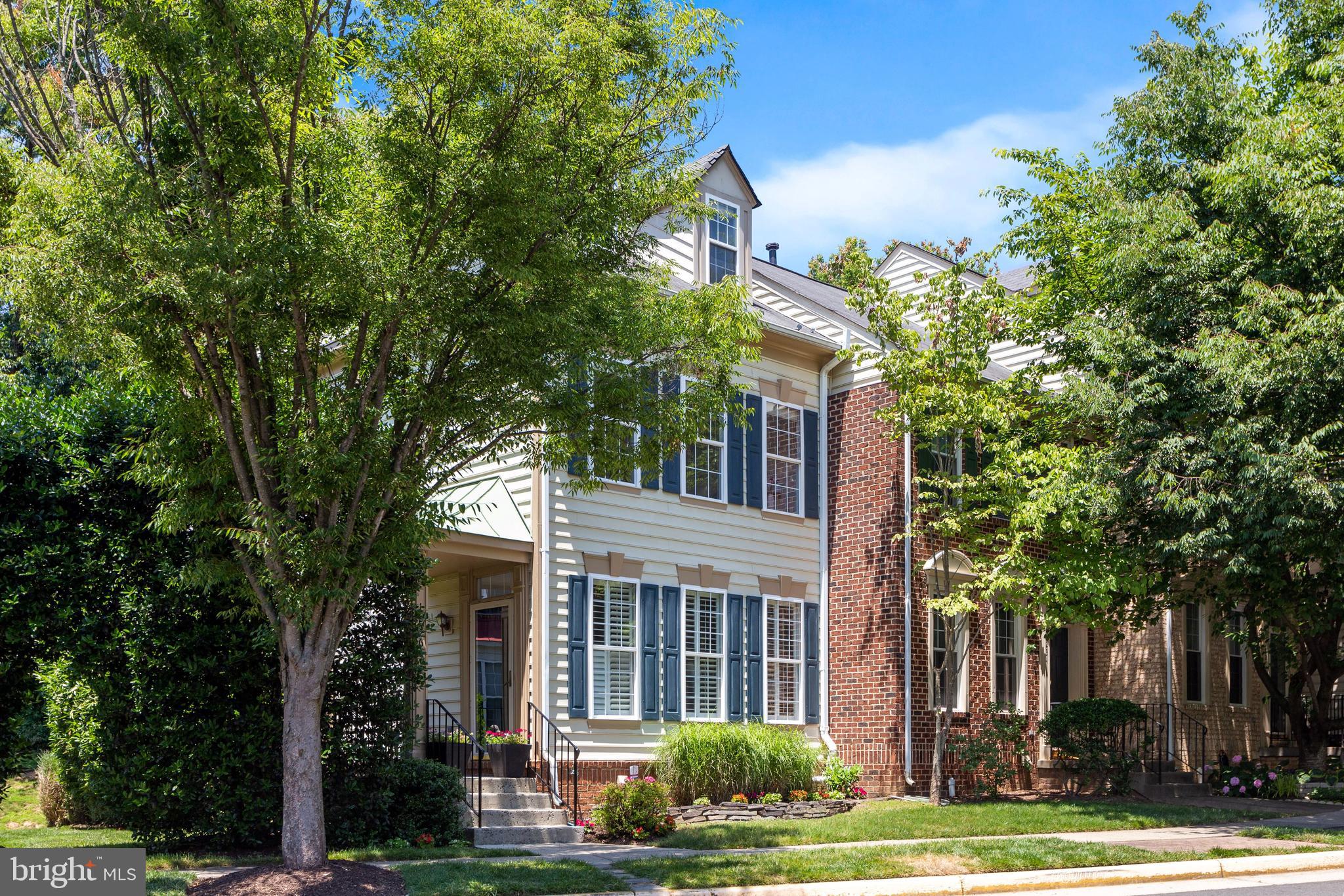 1236 Vintage Place Reston, VA 20194 - Photo 3 of 75