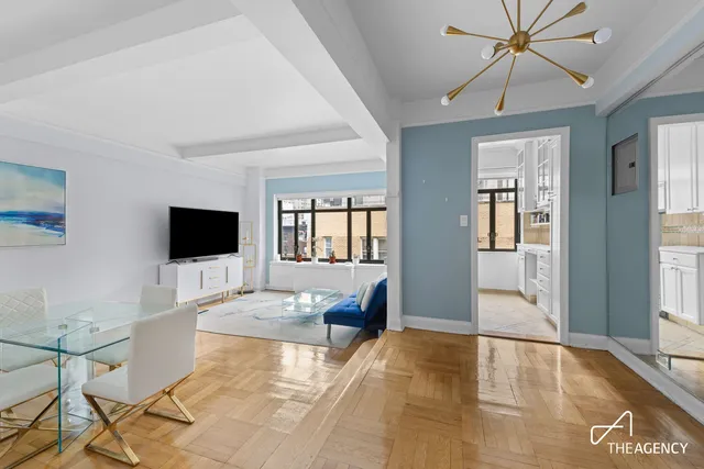 $650,000 | 25 West 54th Street, Unit 10B | Midtown Central
