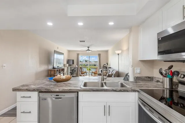 $154,000 | 12538 Southwest Kingsway Circle, Unit 505, Lake Suzy, FL 34269