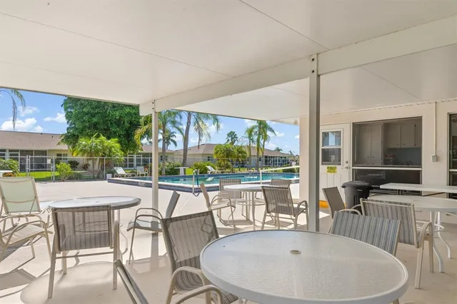 $154,000 | 12538 Southwest Kingsway Circle, Unit 505, Lake Suzy, FL 34269