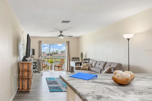 $154,000 | 12538 Southwest Kingsway Circle, Unit 505, Lake Suzy, FL 34269