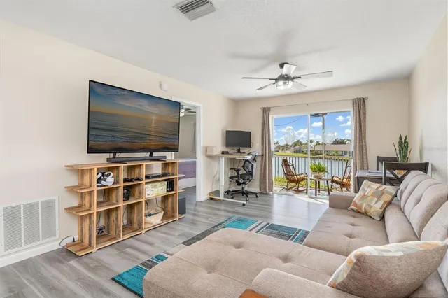 $154,000 | 12538 Southwest Kingsway Circle, Unit 505, Lake Suzy, FL 34269