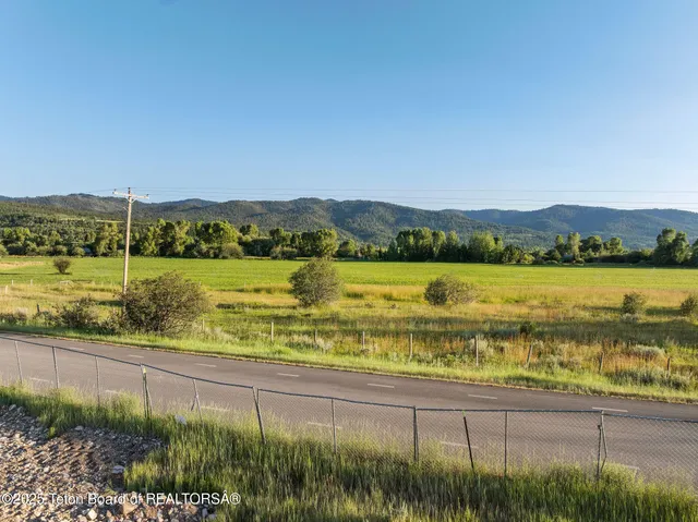 $167,500 | Lot 21 Tbd Old Jackson Hwy Drive, Victor, ID 83455