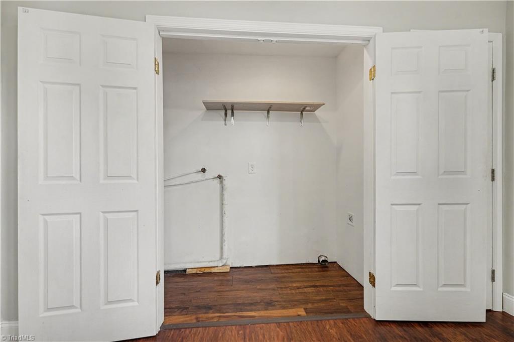 504 Ellwood Drive High Point, NC 27260 - Photo 14 of 27
