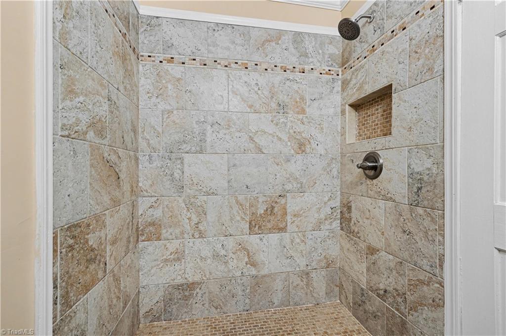 504 Ellwood Drive High Point, NC 27260 - Photo 24 of 27