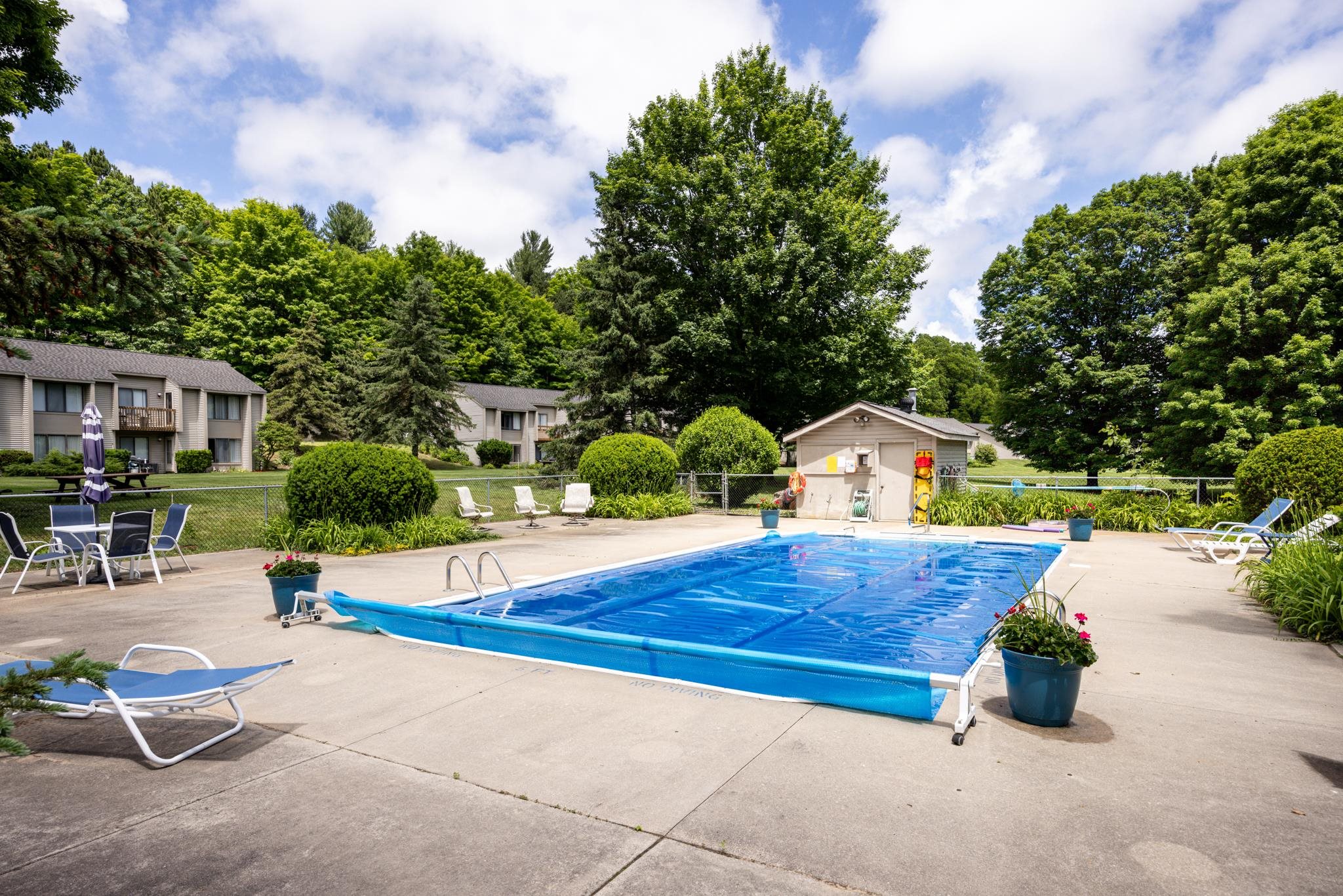 11255 East Fort Road, Unit E2 Suttons Bay, MI 49682 - Photo 9 of 49