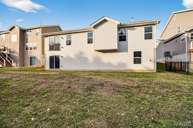 $349,900 | 506 Horseshoe Bend Drive, Wentzville, MO 63385