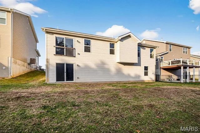 $349,900 | 506 Horseshoe Bend Drive, Wentzville, MO 63385