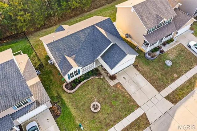 $349,900 | 506 Horseshoe Bend Drive, Wentzville, MO 63385