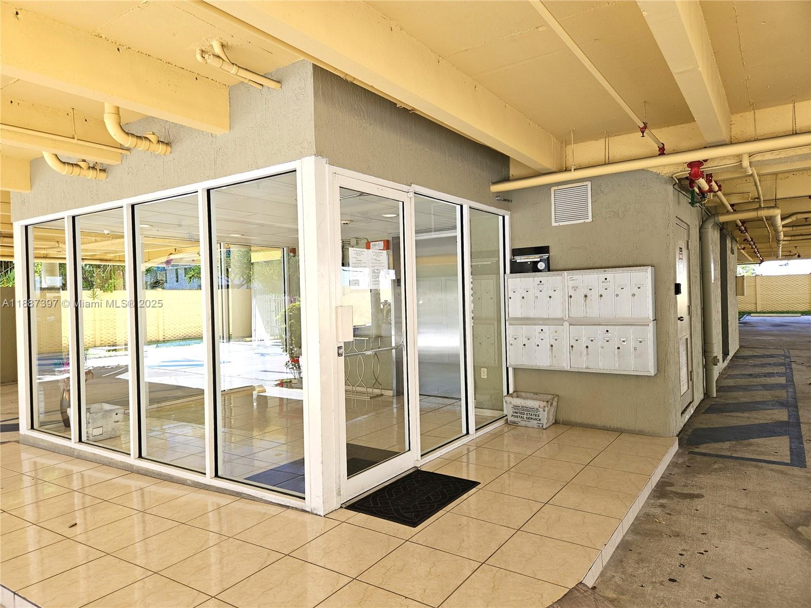 437 Southwest 7th Street, Unit 201 Miami, FL 33130 - Photo 3 of 16