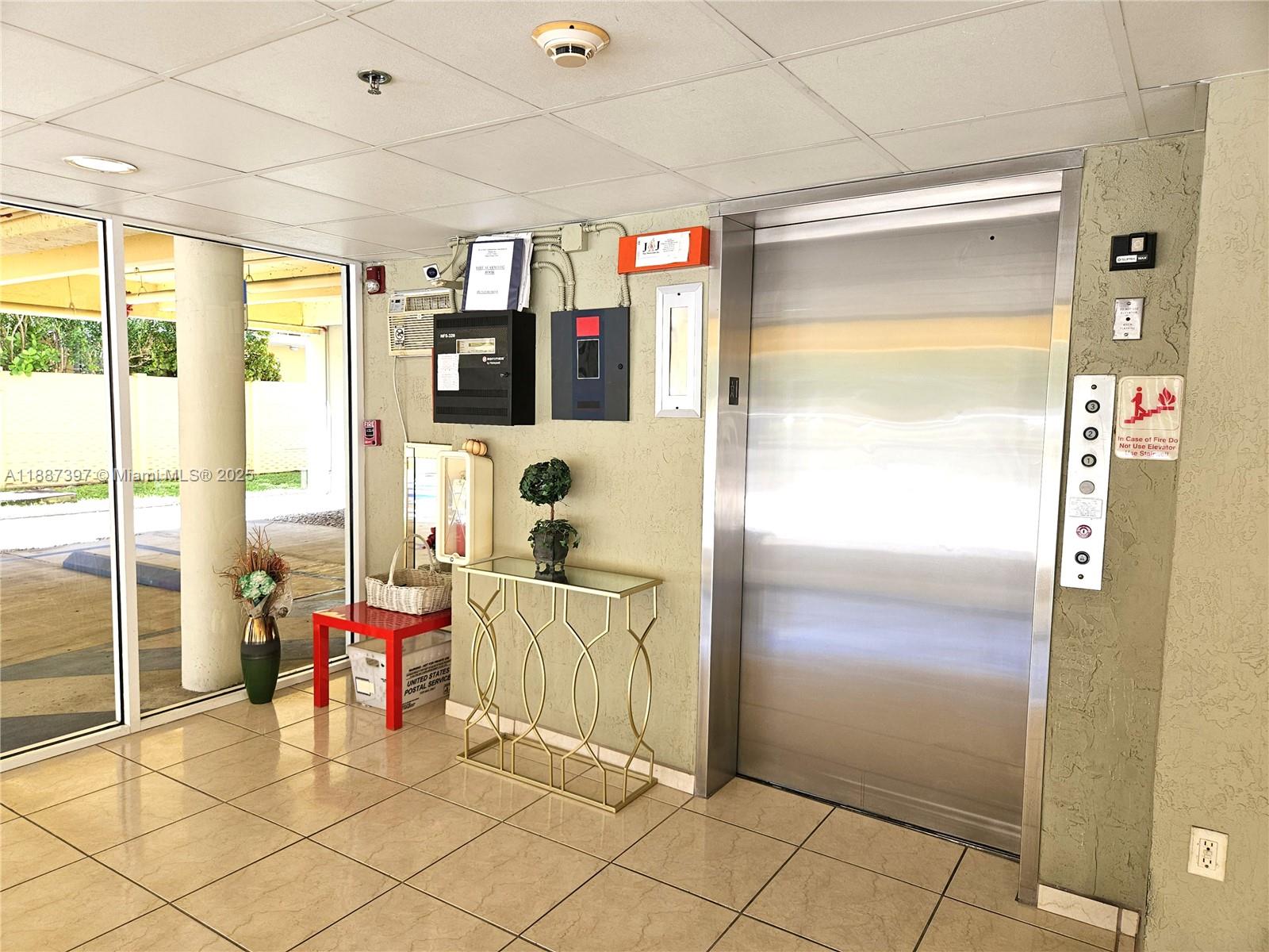 437 Southwest 7th Street, Unit 201 Miami, FL 33130 - Photo 4 of 16