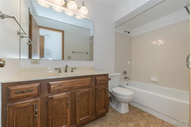 $178,000 | 702 Lofty Point Drive, Unit C, Ballwin, MO 63021