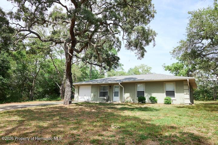 1817 South Casey Point Homosassa, FL 34448 - Photo 3 of 28 326A7057