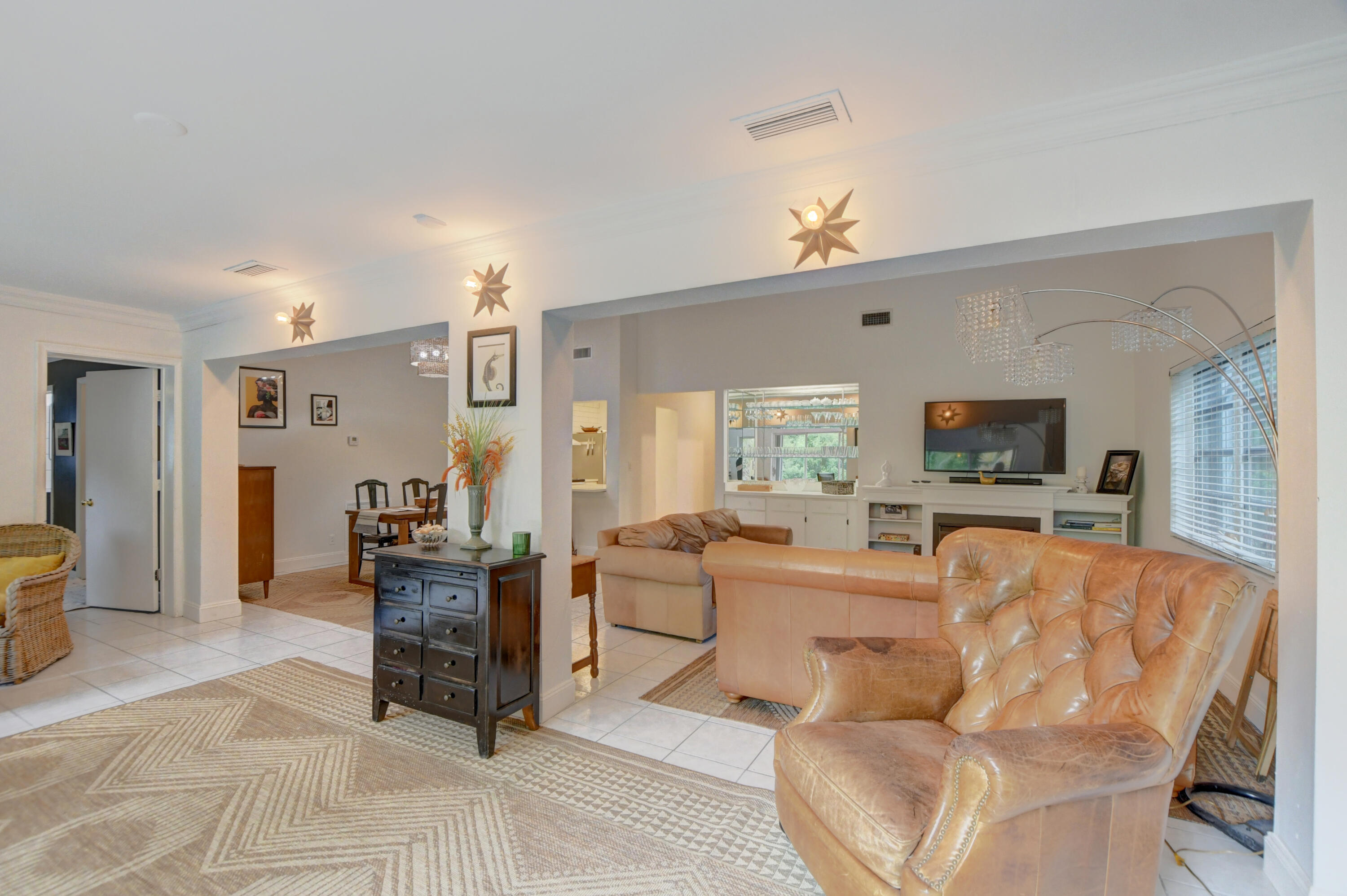 299 Del Rio Boulevard Boca Raton, FL 33432 - Photo 19 of 52 31_ebf_0431_2_3_4_5