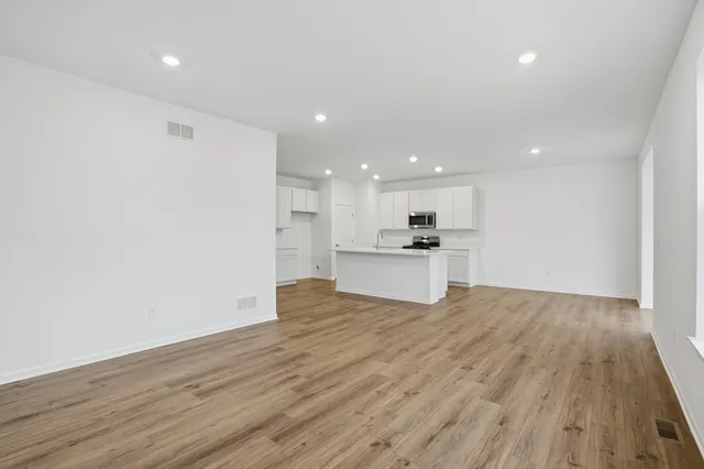 $401,450 | 3839 Riverwoods Drive, Woodstock, IL 60098