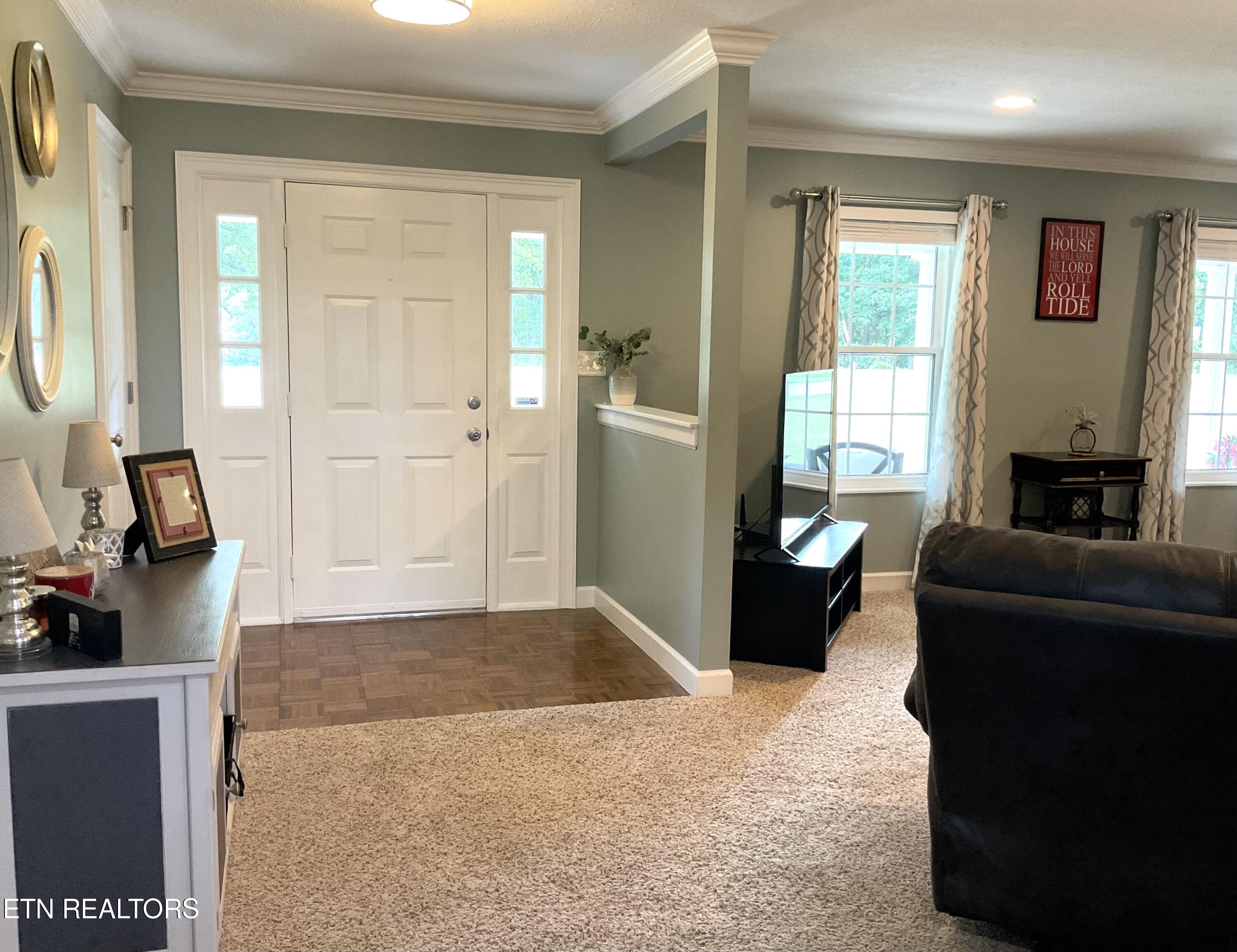 210 Lone Ridge Lane Clinton, TN 37716 - Photo 6 of 47 Opens to Living Room