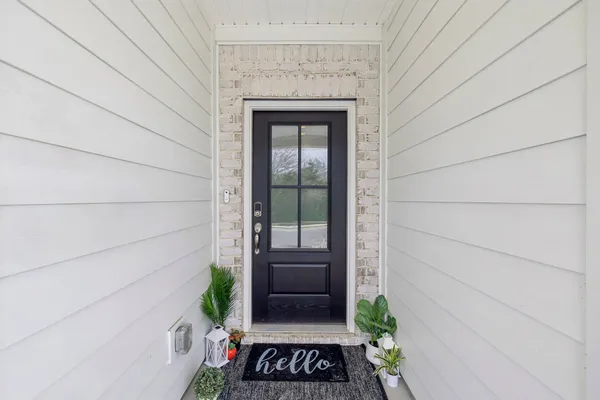a view of entrance door of the house