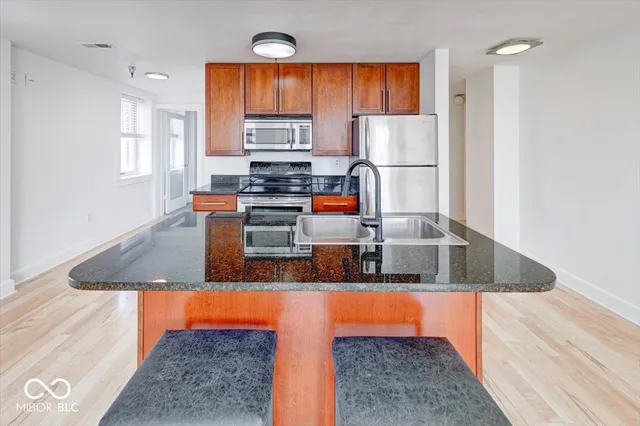 $160,000 | 230 9th Street, Unit 502, Indianapolis, IN 46204