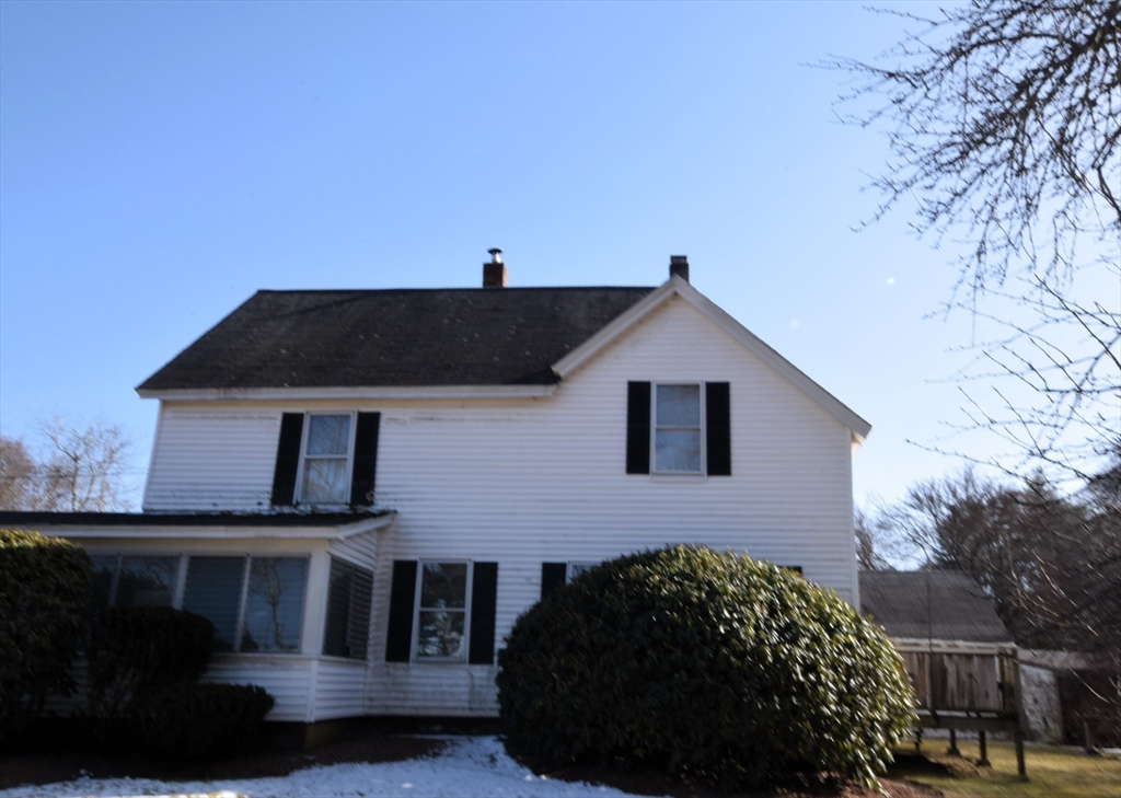 267 South Main Street Hopedale, MA 01747 - Photo 4 of 24 a front view of house with yard