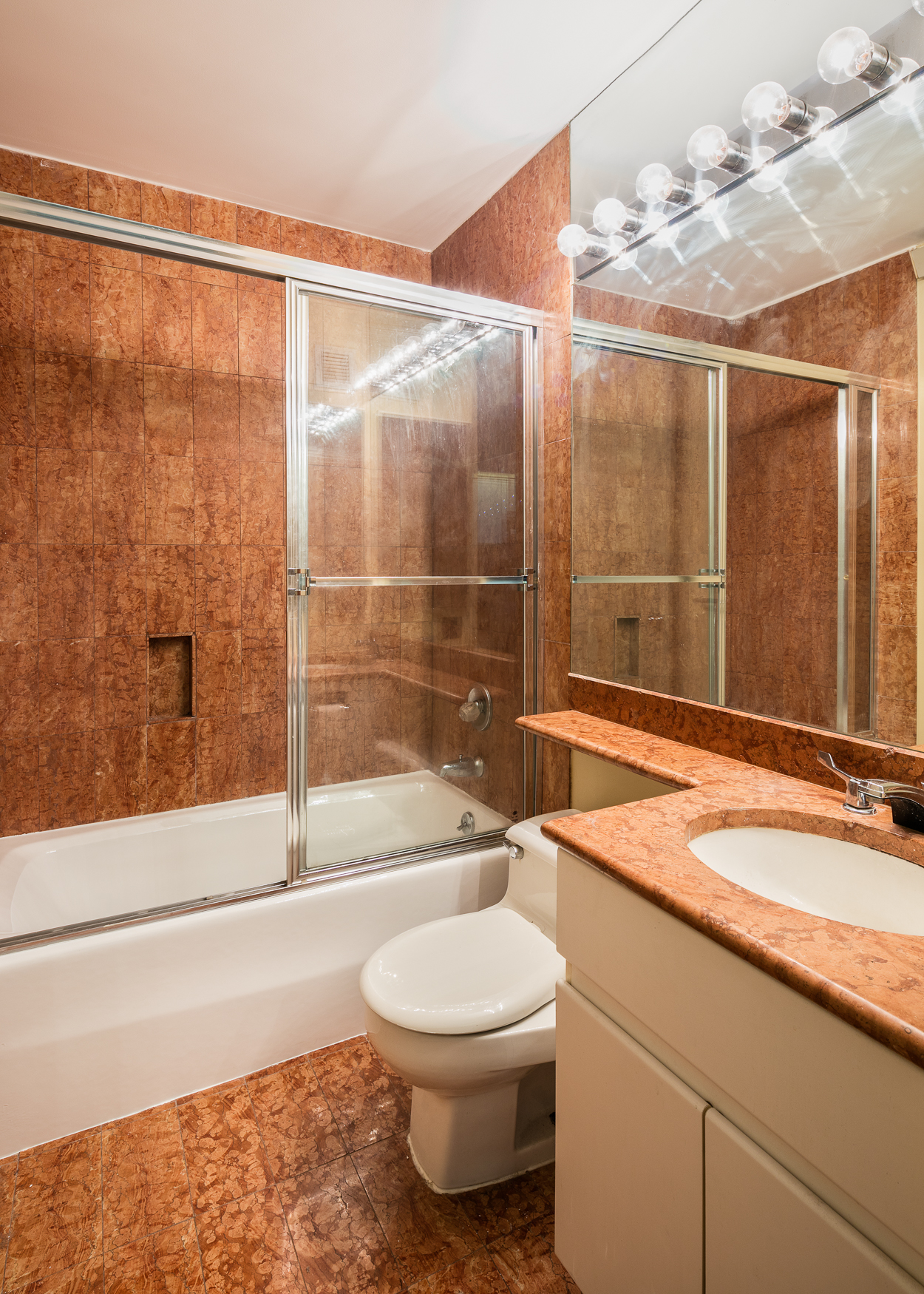 300 East 62nd Street, Unit 805 Manhattan, NY 10065 - Photo 8 of 14