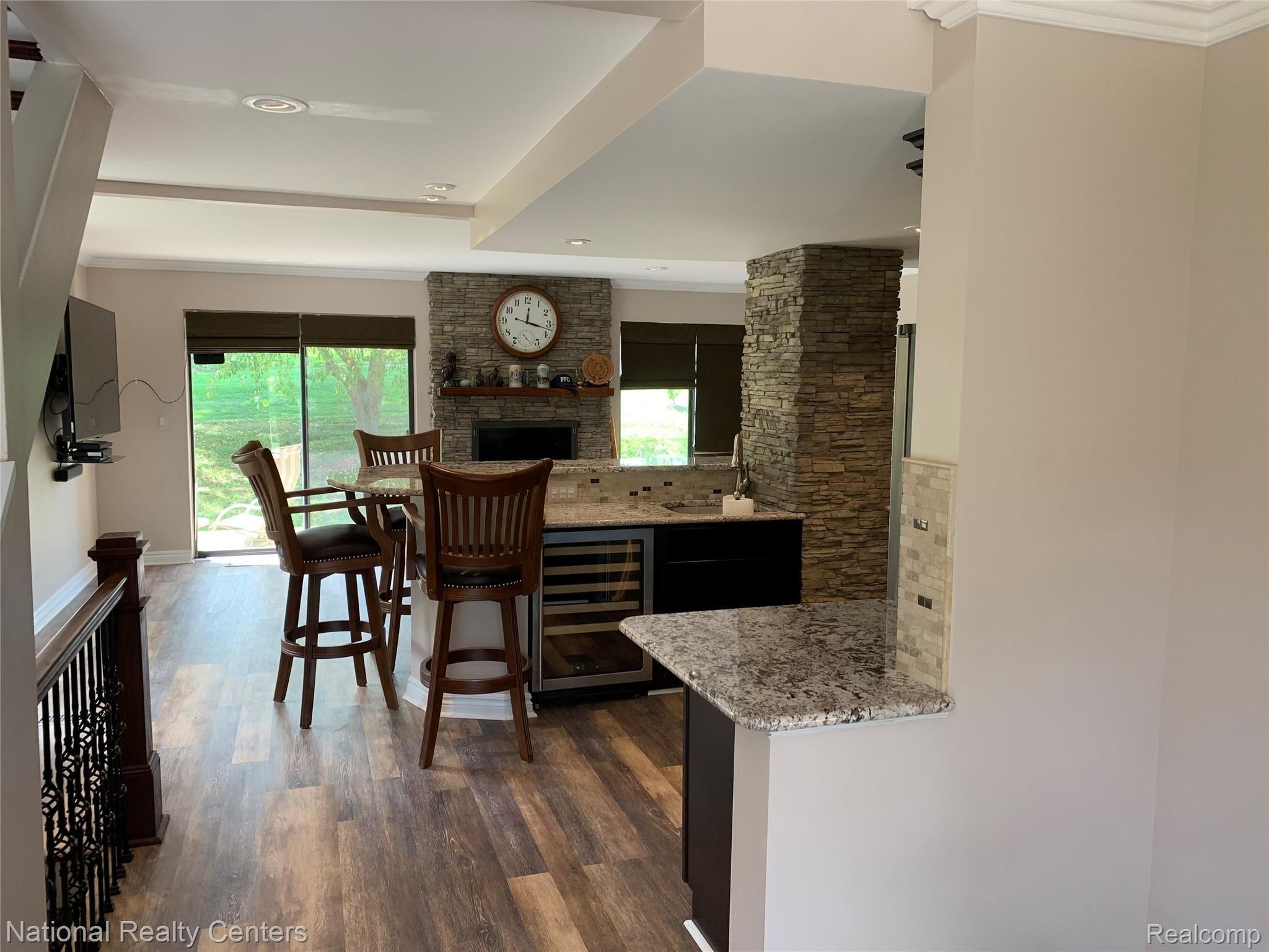 735 Oak Brook Ridge Drive Rochester, MI 48307 - Photo 3 of 30 IMG_2918.jpg