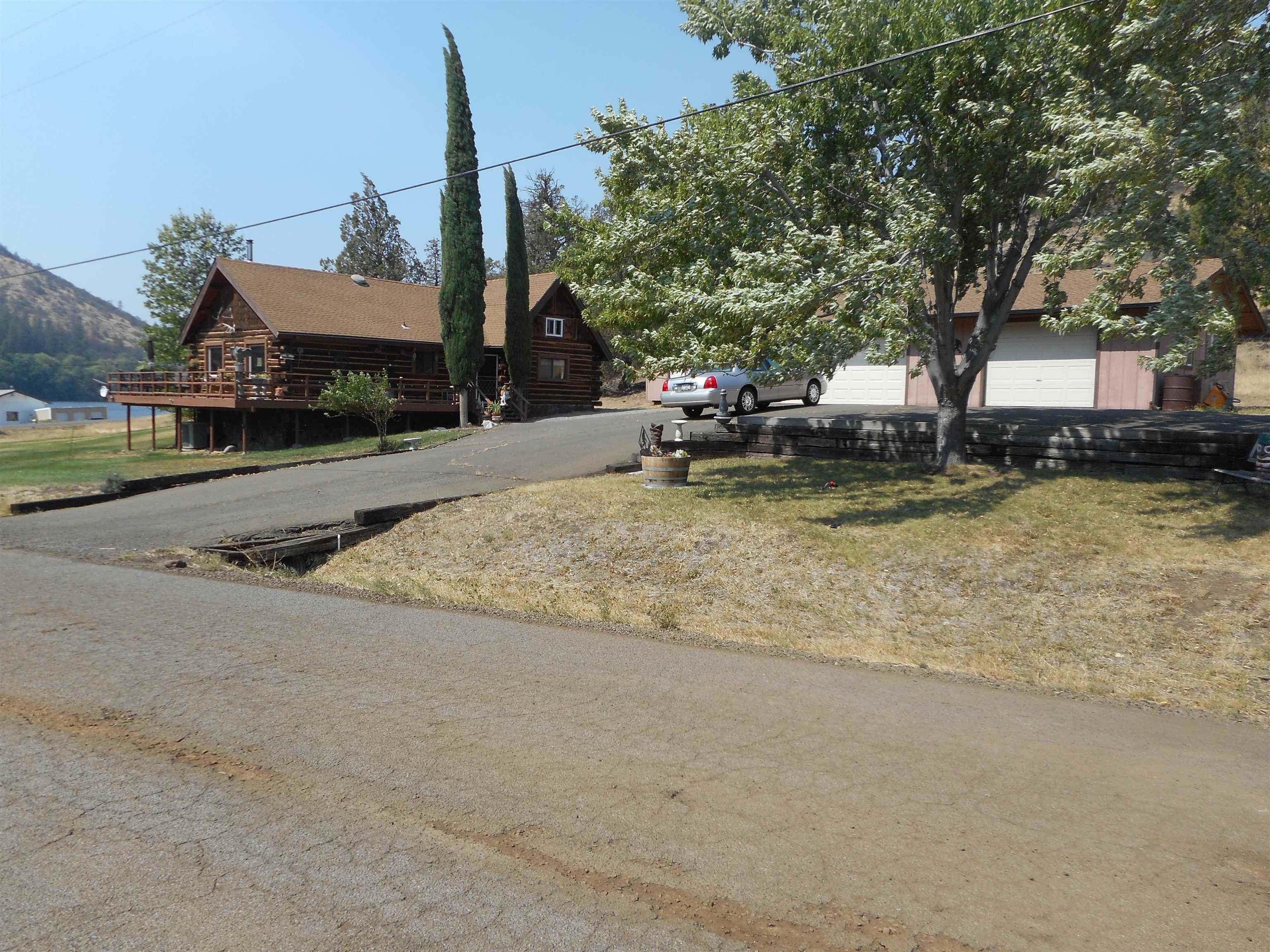 27713 Teal Road Montague, CA 96064 - Photo 3 of 27 Gallery Image 3