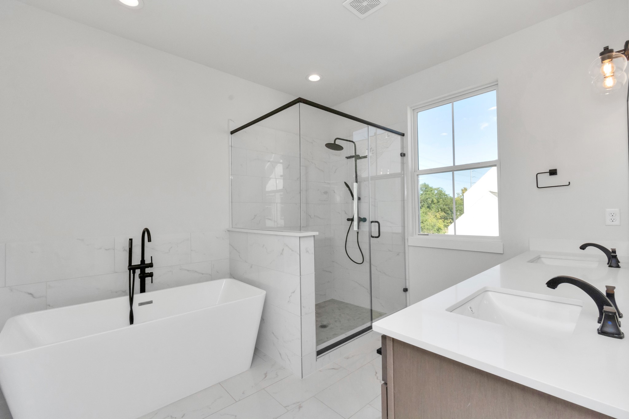 5418 Wheatley Street, Unit B Houston, TX 77091 - Photo 15 of 23