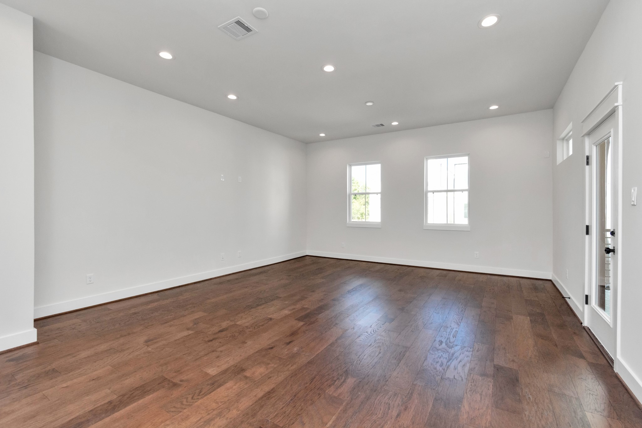 5418 Wheatley Street, Unit B Houston, TX 77091 - Photo 9 of 23