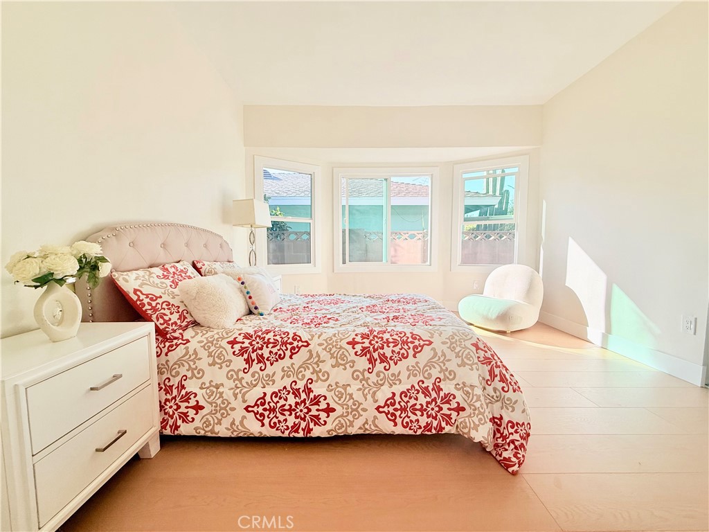 423 East Adams Street Santa Ana, CA 92707 - Photo 16 of 27 Bedroom 1