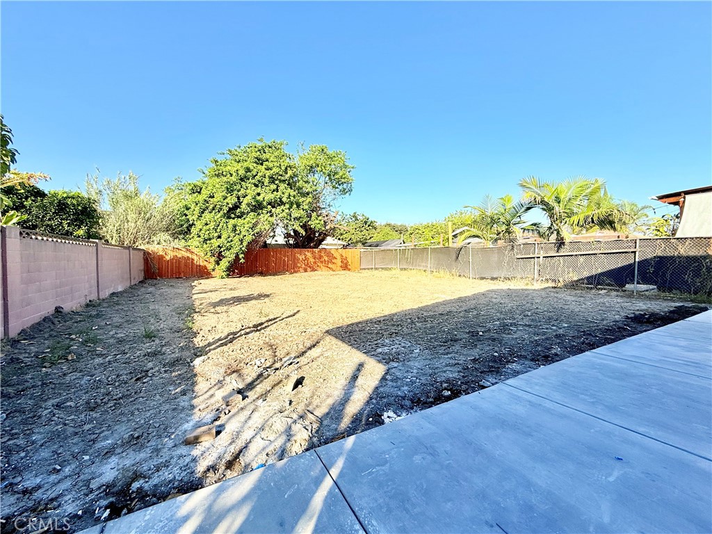 423 East Adams Street Santa Ana, CA 92707 - Photo 24 of 27 Back Yard