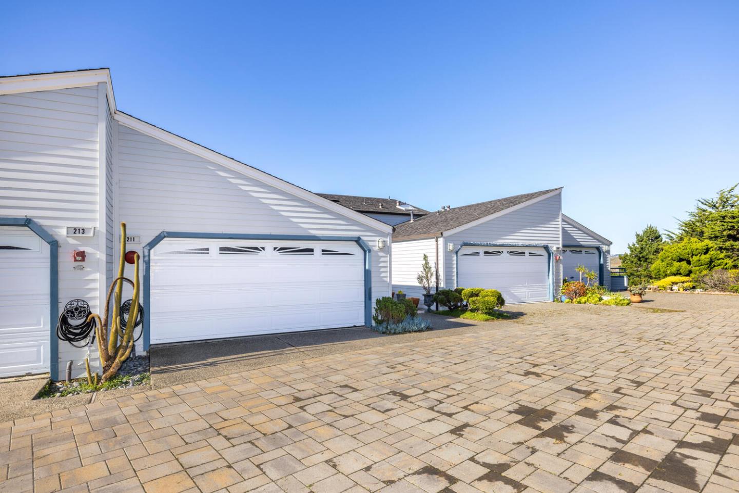 211 Roberts Road Pacifica, CA 94044 - Photo 35 of 42 a view of a garage