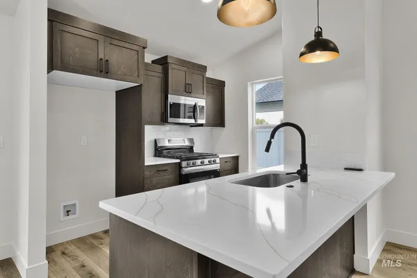 $329,999 | 323 North 12th Street, Parma, ID 83660