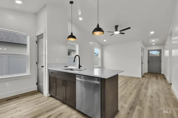 $329,999 | 323 North 12th Street, Parma, ID 83660