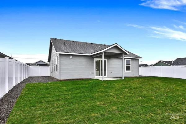 $329,999 | 323 North 12th Street, Parma, ID 83660