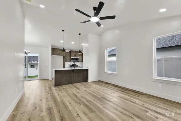 $329,999 | 323 North 12th Street, Parma, ID 83660