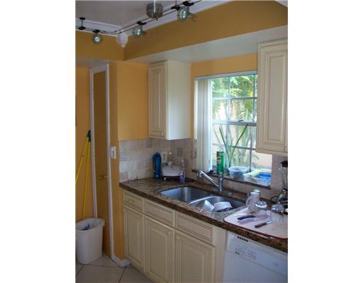 8895 Southwest 9th Street Boca Raton, FL 33433 - Photo 5 of 15 Additional Photo