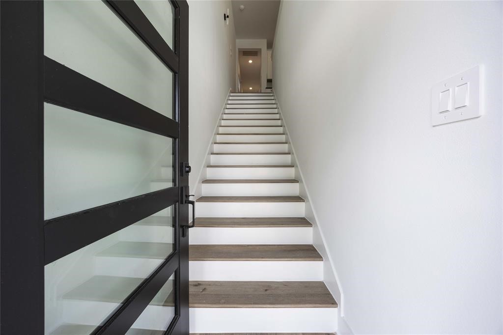 8019 Cora Street, Unit A Houston, TX 77088 - Photo 4 of 25 a view of entryway