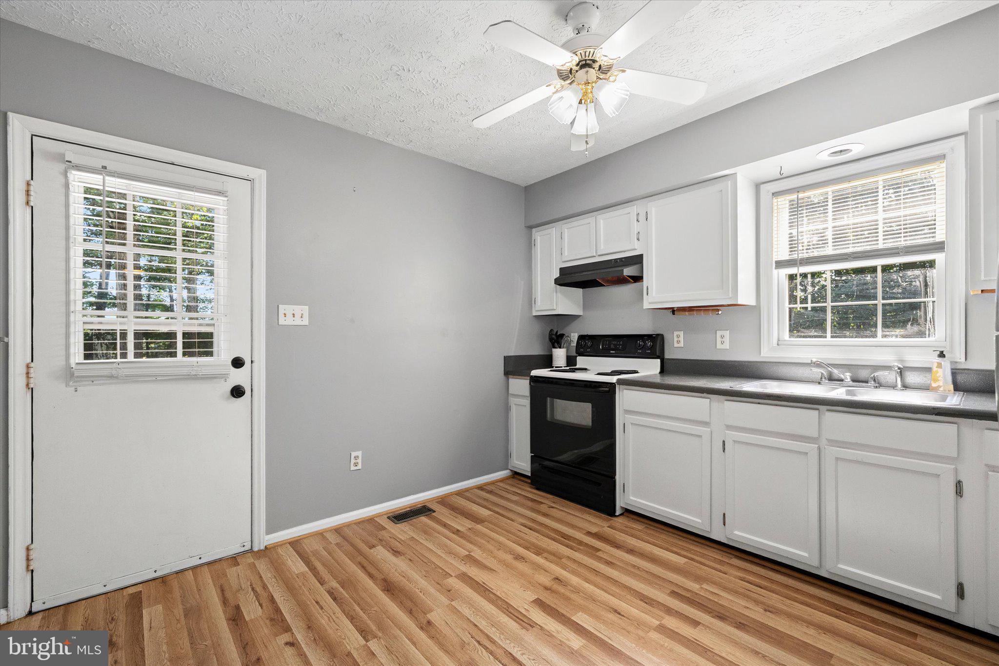 252 Evergreen Road Louisa, VA 23093 - Photo 12 of 39 kitchen