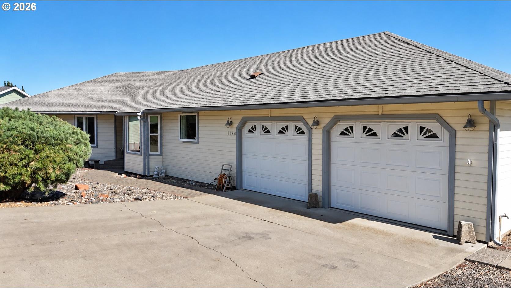 1180 Southwest Theta Court Pendleton, OR 97801 - Photo 6 of 46 Gallery Image 6