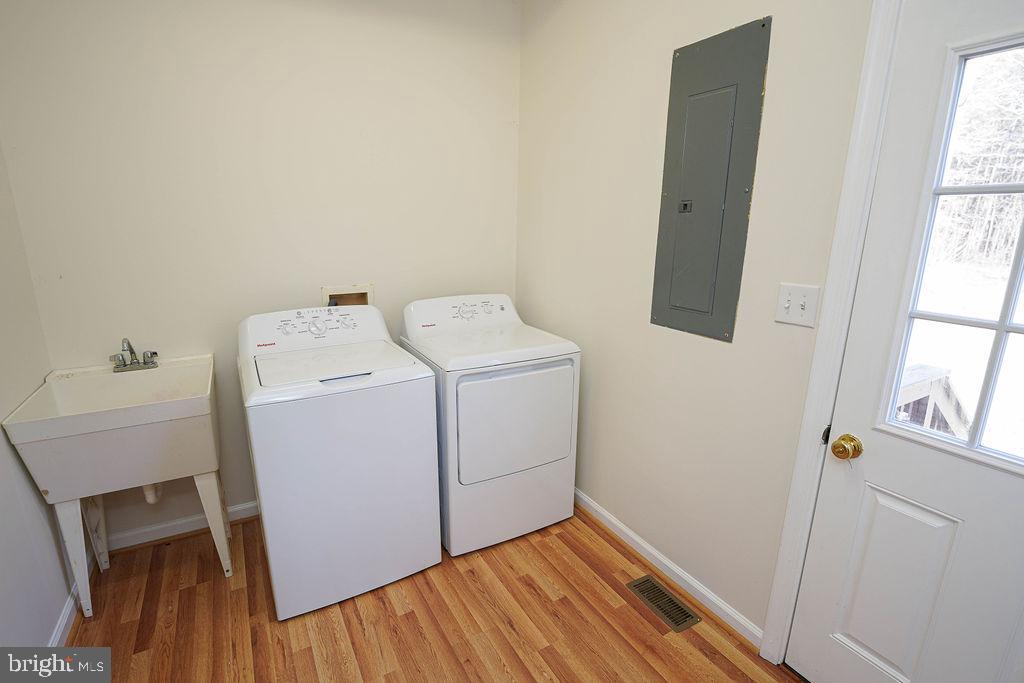 30980 Rehobeth Road Westover, MD 21871 - Photo 14 of 36 a utility room with dryer and washer