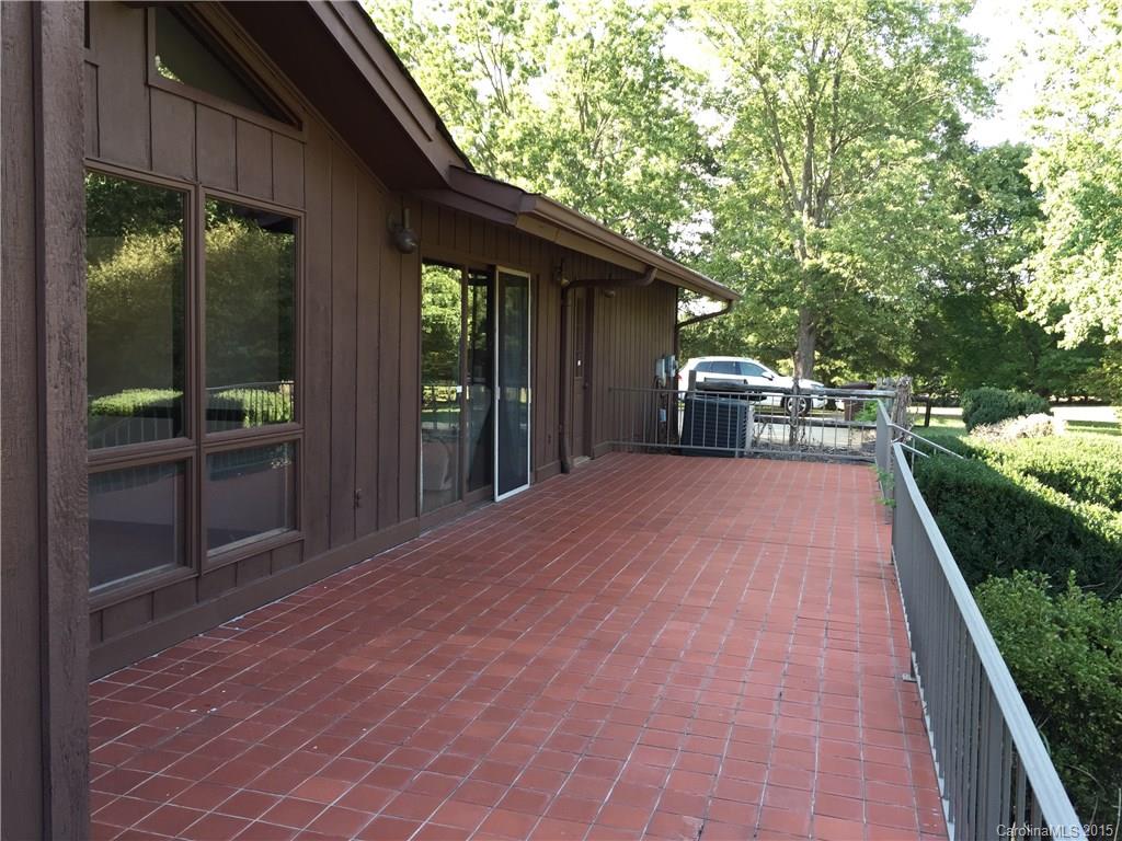 1422 White Eagle Ranch Road Hickory, NC 28602 - Photo 9 of 21 Gallery Image 9