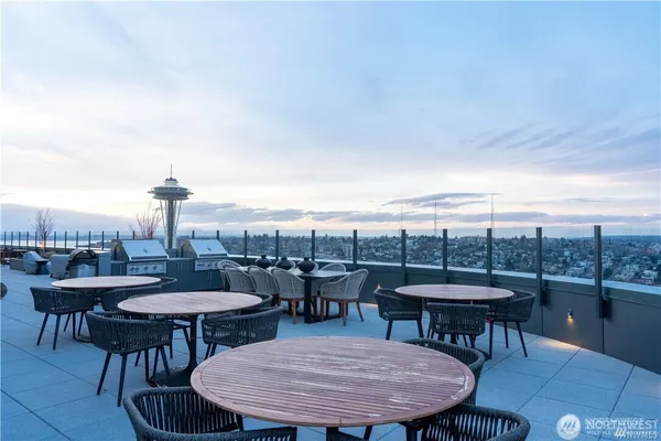 $2,975 | 2510 6th Avenue, Unit 1409, Seattle, WA 98121