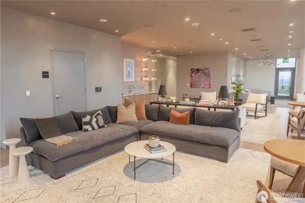 $2,975 | 2510 6th Avenue, Unit 1409, Seattle, WA 98121