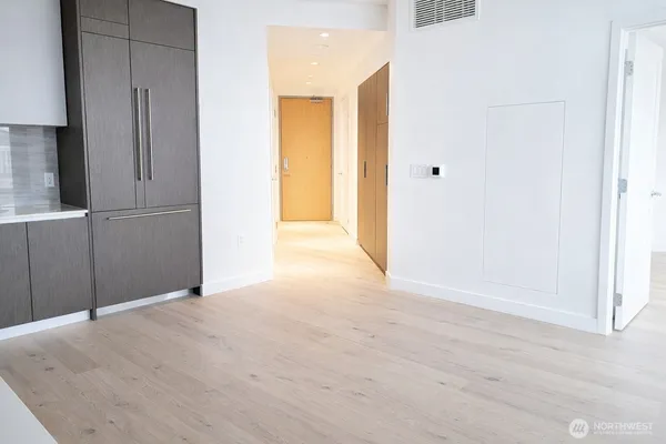 $2,975 | 2510 6th Avenue, Unit 1409, Seattle, WA 98121