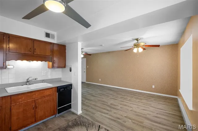 $105,000 | 1725 Herault Place, Unit G, St. Louis, MO 63125