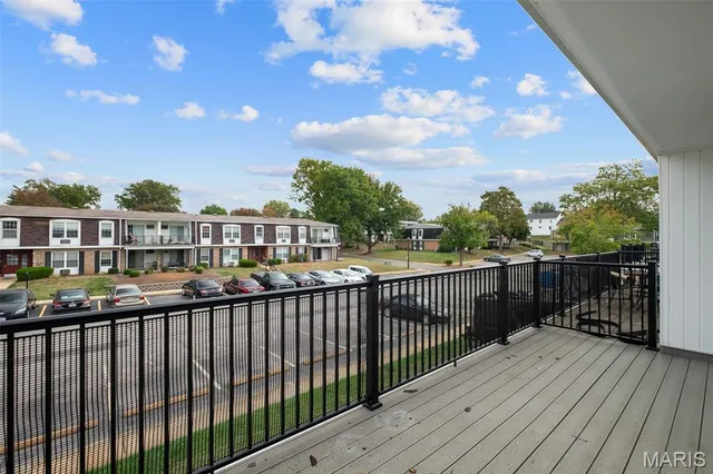 $105,000 | 1725 Herault Place, Unit G, St. Louis, MO 63125