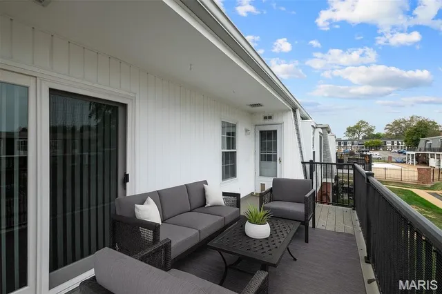 $105,000 | 1725 Herault Place, Unit G, St. Louis, MO 63125